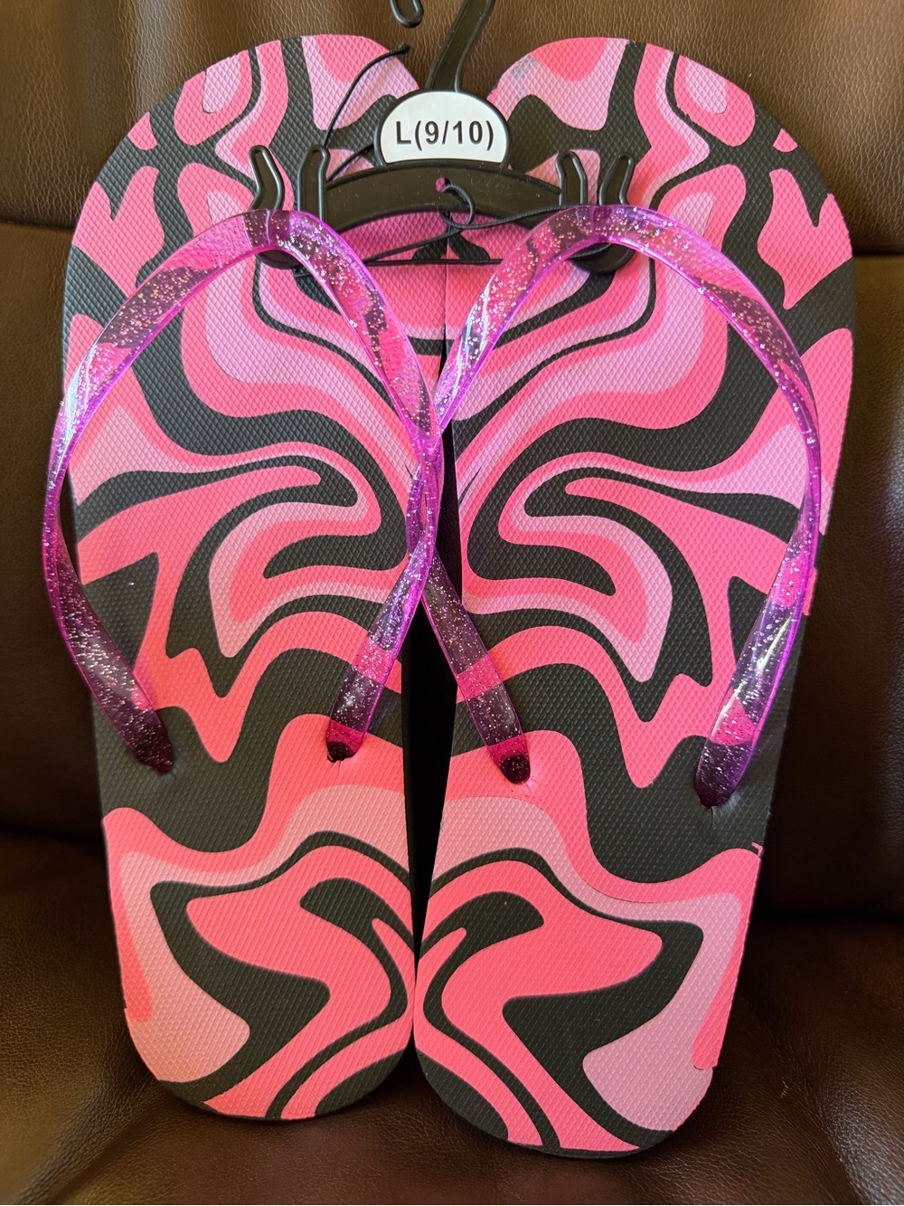 Women’s Pink & Black Swirl Flip Flops with Glitter Straps NWT